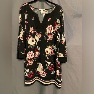 White House Black Market floral tunic